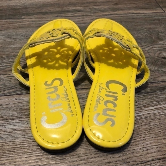 NWOB  Sam Edelman Yellow Canyon Medallion Sandals Size 6 - Picture 5 of 12